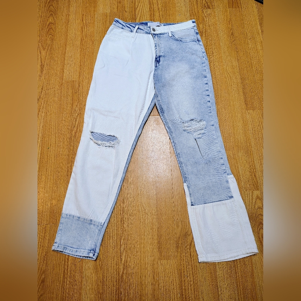 bridge by gly,Two-Tone Distressed ,Flare Jeans